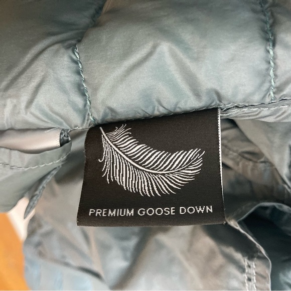 Aritzia TnAction Botanie Puffer Jacket XS - Picture 7 of 10